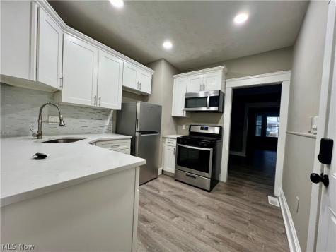1265 Marlowe Avenue Lakewood OH 44107