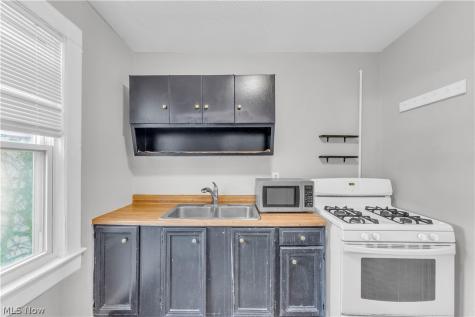 3721 W 33rd Street Cleveland OH 44109