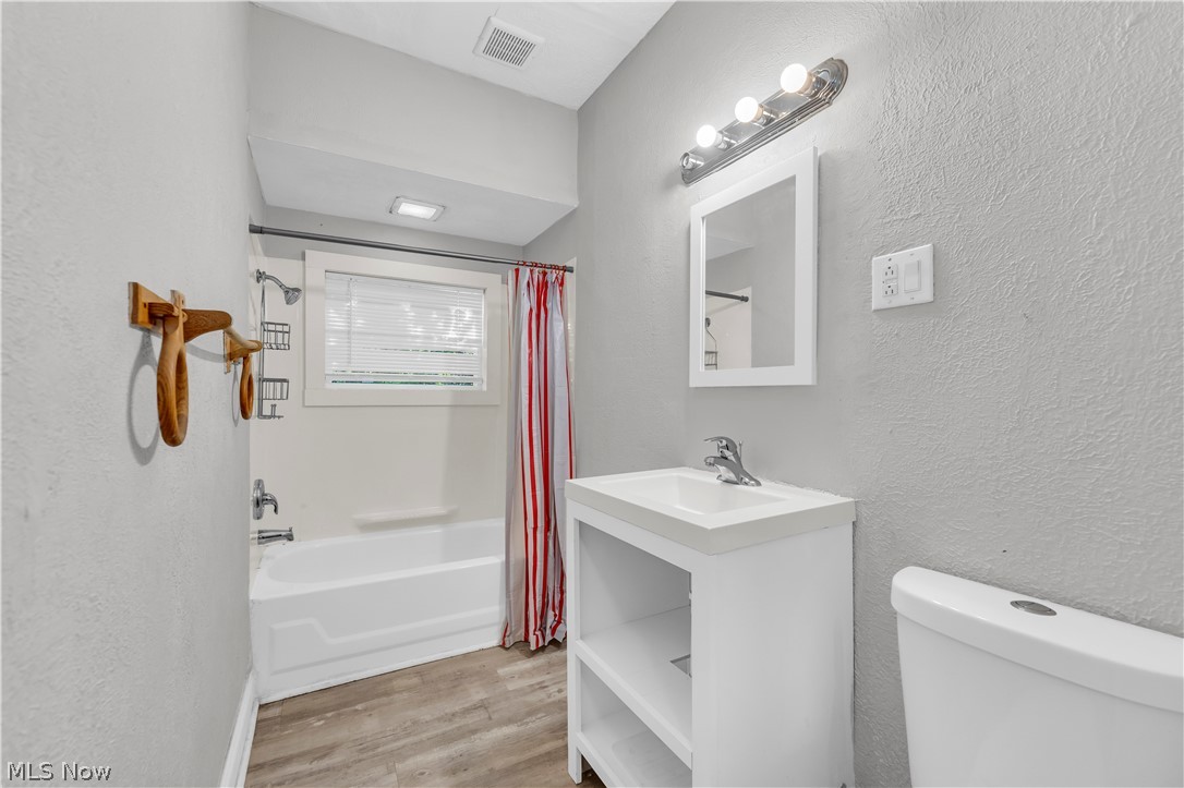 3721 W 33rd Street Cleveland OH 44109