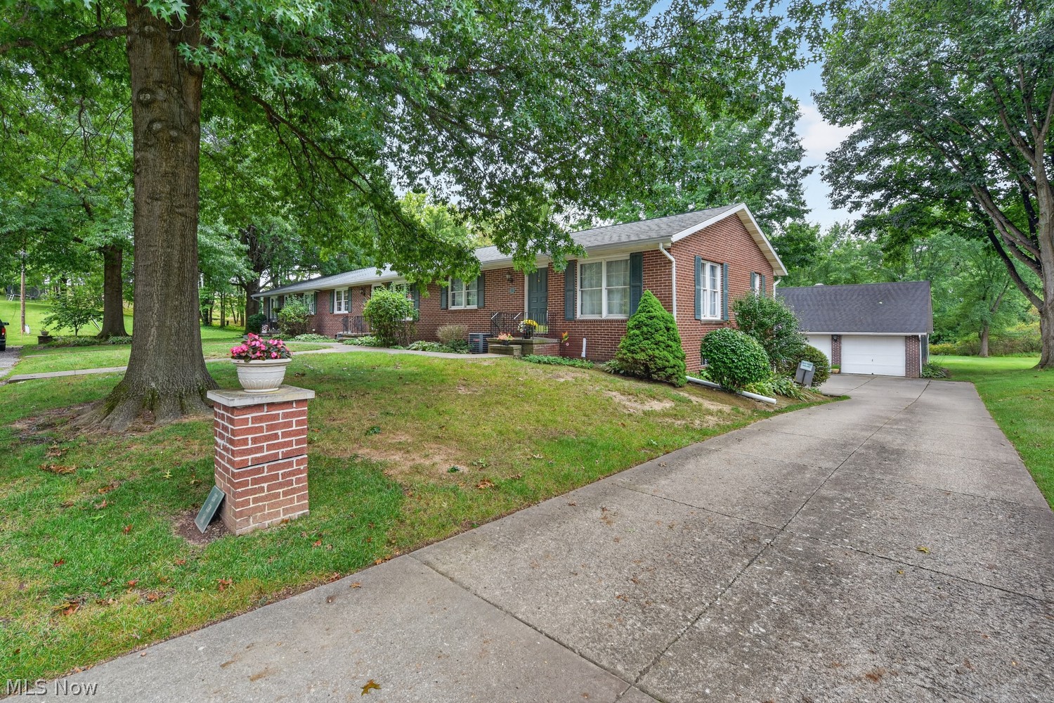 739 Poplar Street Canal Fulton OH 44614