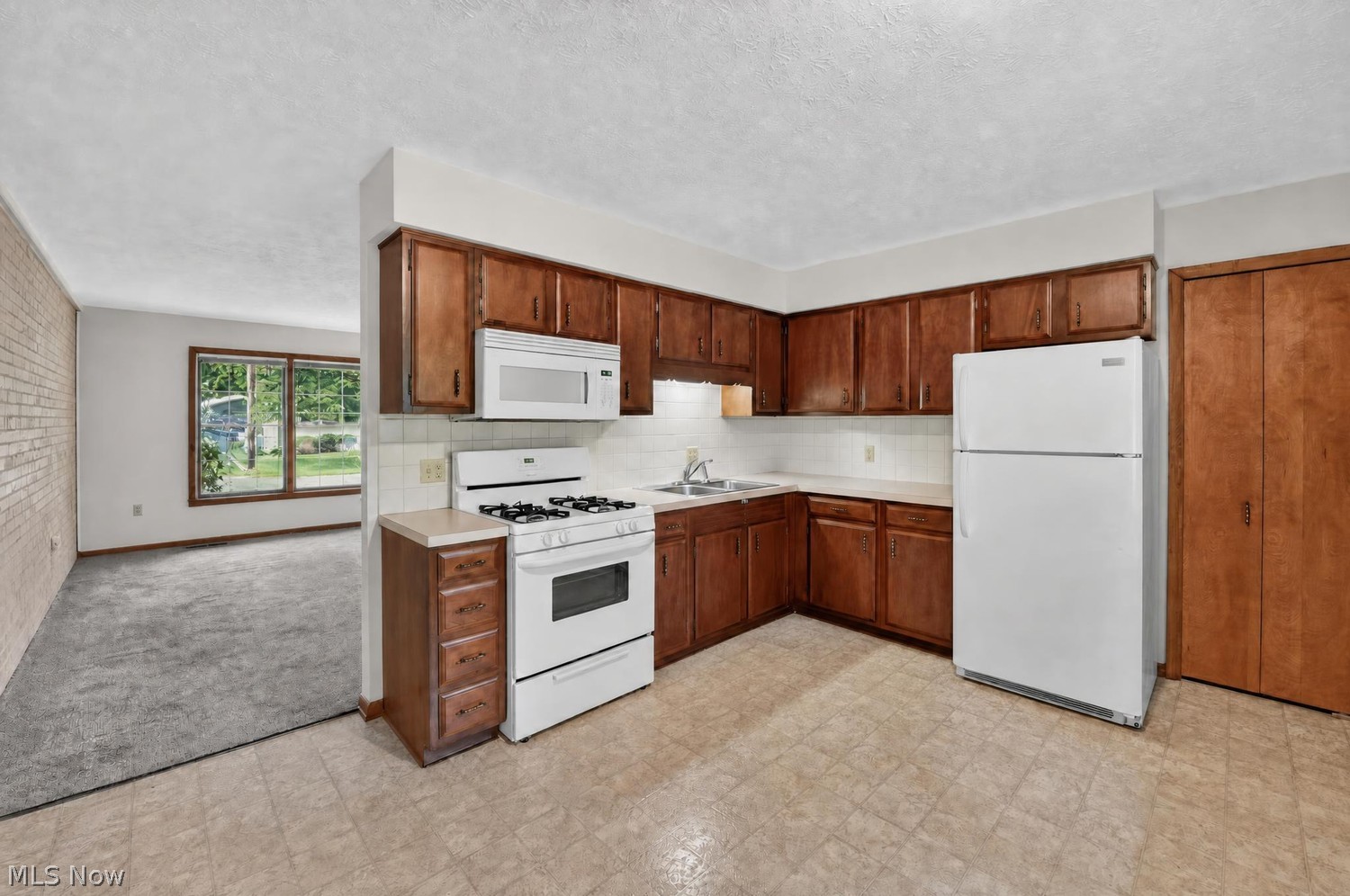 739 Poplar Street Canal Fulton OH 44614