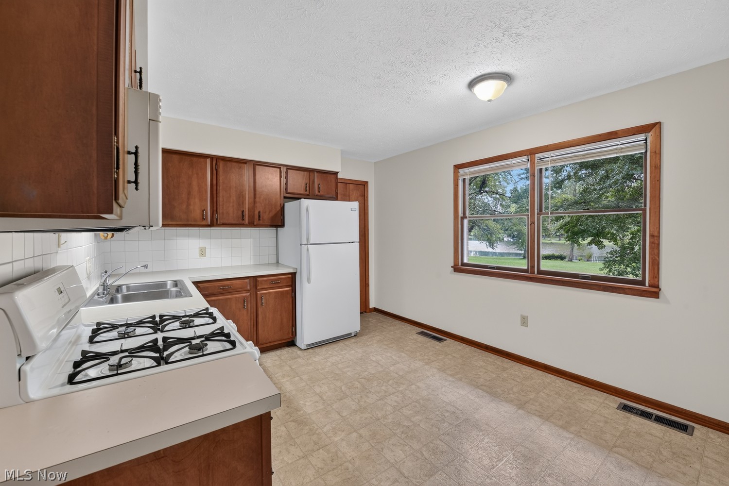 739 Poplar Street Canal Fulton OH 44614