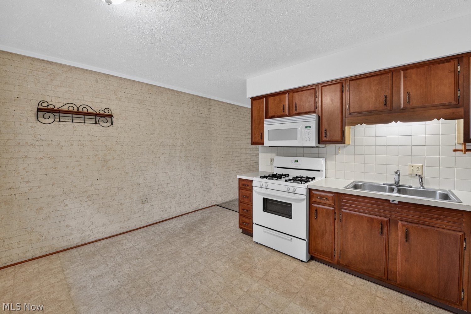 739 Poplar Street Canal Fulton OH 44614