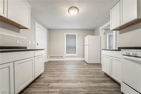 2036 Lark Street Lakewood OH 44107
