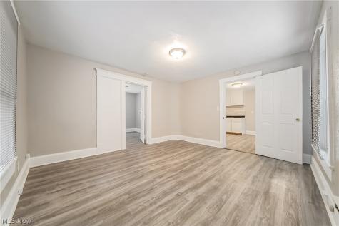 2036 Lark Street Lakewood OH 44107