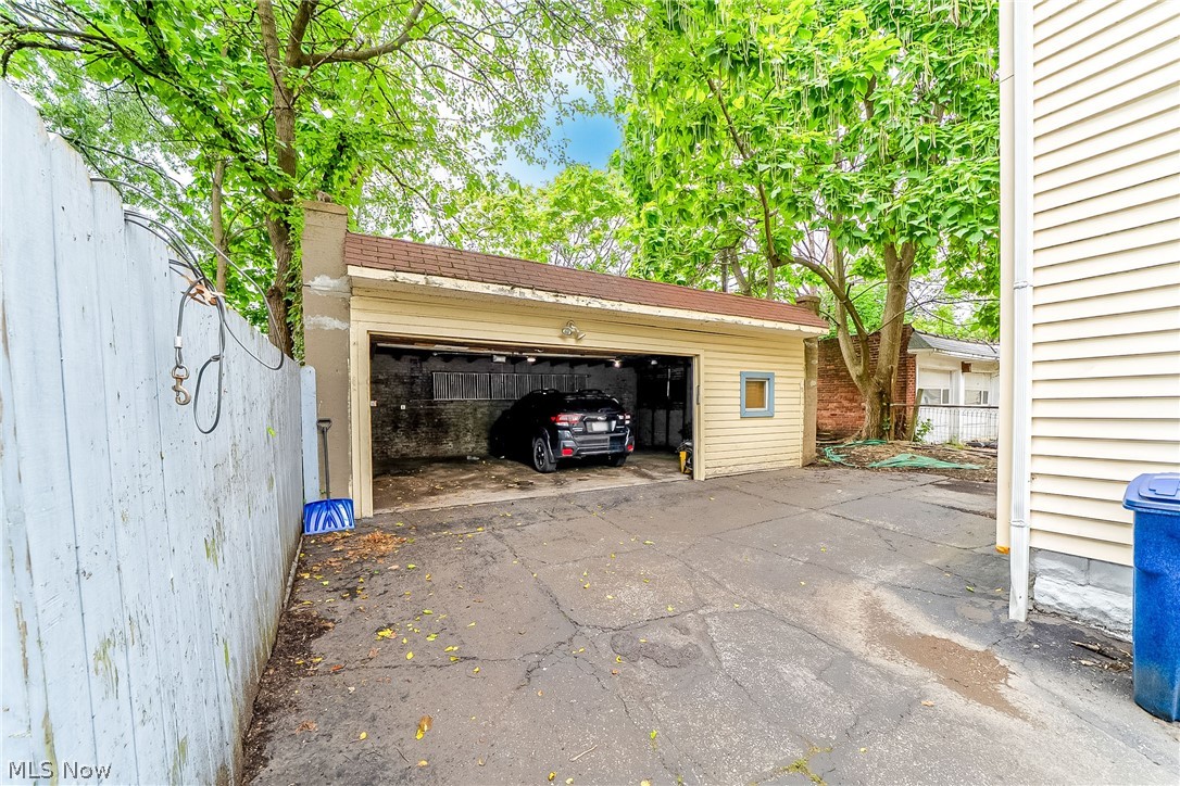 2036 Lark Street Lakewood OH 44107