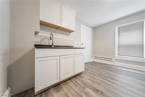 2036 Lark Street Lakewood OH 44107