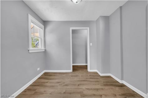 19409 Raymond Street Maple Heights OH 44137