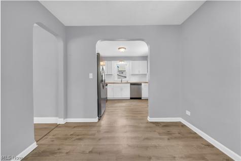 19409 Raymond Street Maple Heights OH 44137