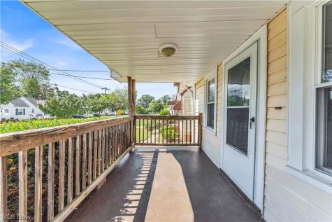 19409 Raymond Street Maple Heights OH 44137