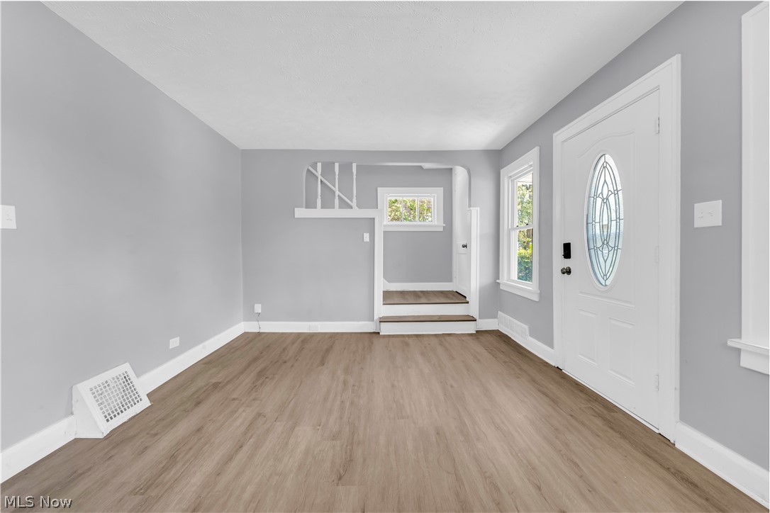 19409 Raymond Street Maple Heights OH 44137