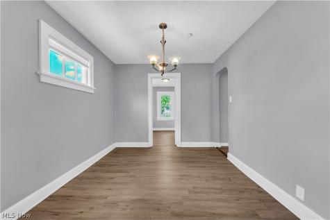 19409 Raymond Street Maple Heights OH 44137
