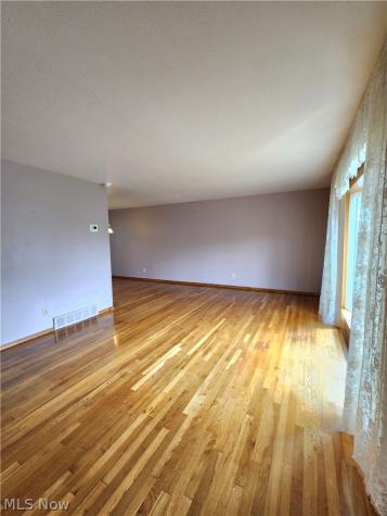 2908 Bowmen Lane Parma OH 44134