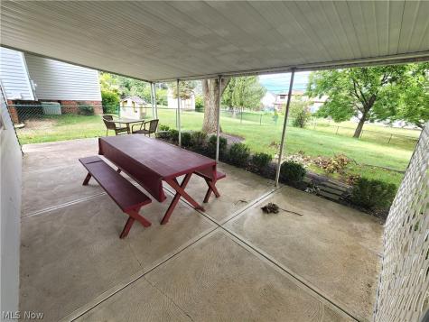 2908 Bowmen Lane Parma OH 44134