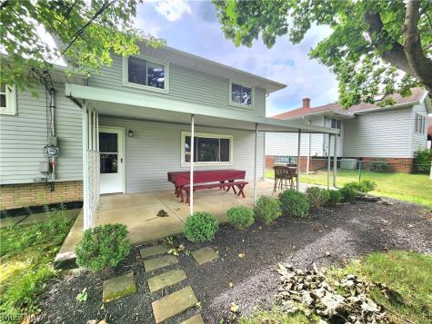 2908 Bowmen Lane Parma OH 44134