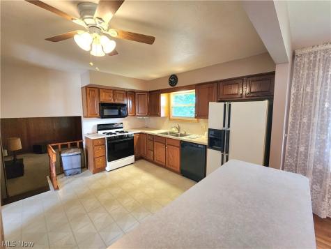 2908 Bowmen Lane Parma OH 44134