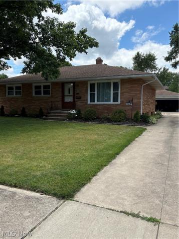 6894 Lalemant Drive Parma OH 44129