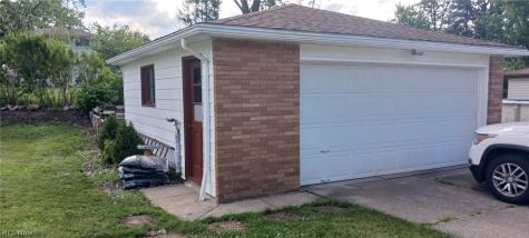 6894 Lalemant Drive Parma OH 44129