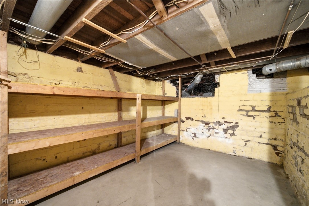 6917 Daisy Avenue Brecksville OH 44141
