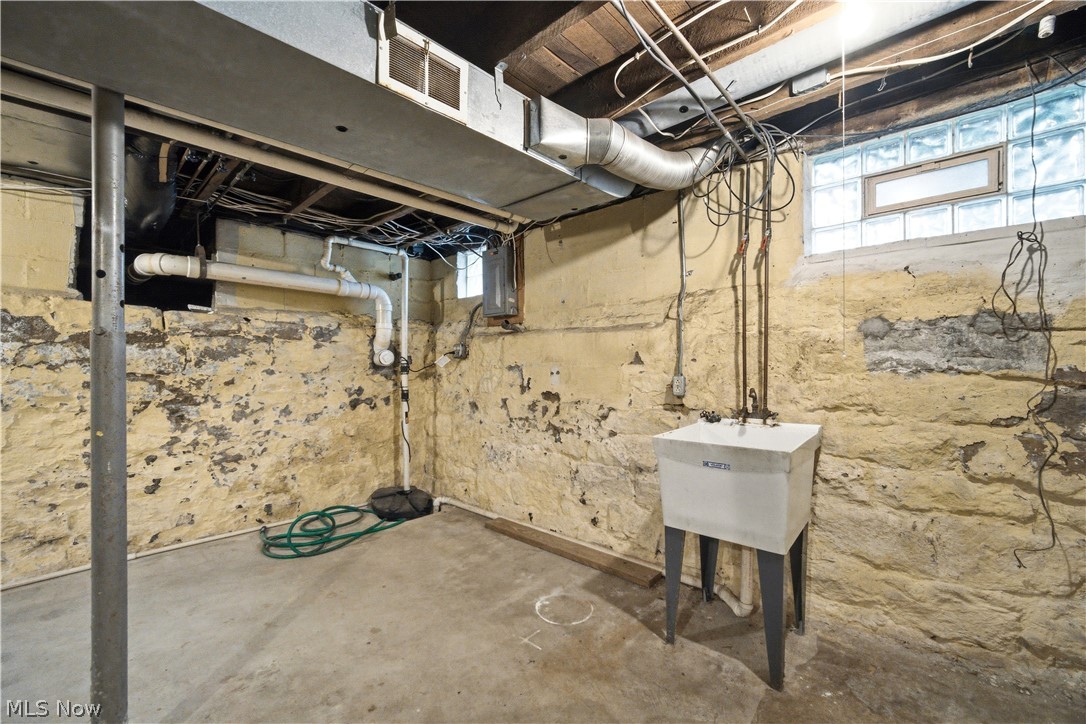 6917 Daisy Avenue Brecksville OH 44141