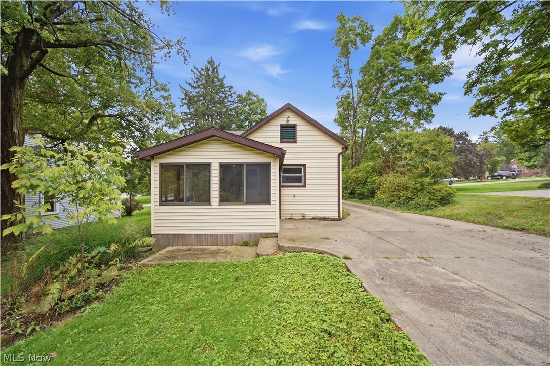 6917 Daisy Avenue Brecksville OH 44141