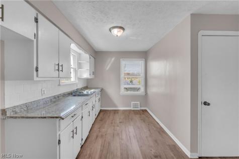 5461 Clement Avenue Maple Heights OH 44137