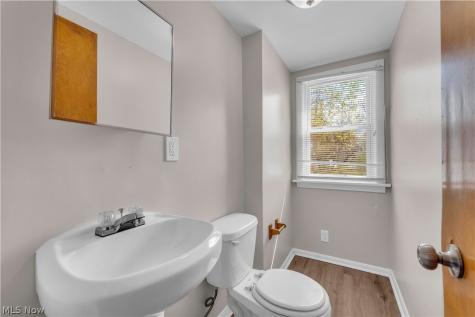 5461 Clement Avenue Maple Heights OH 44137