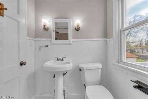 5461 Clement Avenue Maple Heights OH 44137