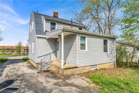 5461 Clement Avenue Maple Heights OH 44137
