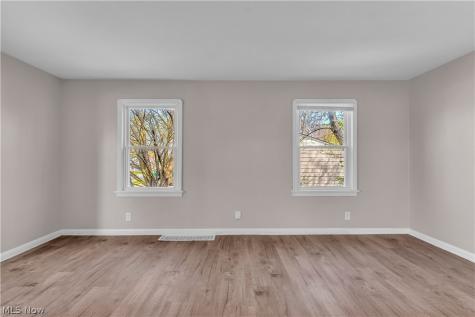 5461 Clement Avenue Maple Heights OH 44137