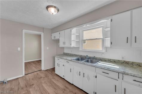 5461 Clement Avenue Maple Heights OH 44137