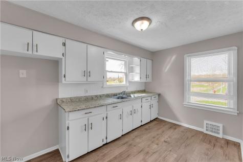 5461 Clement Avenue Maple Heights OH 44137