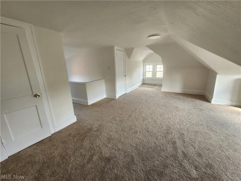 2060 Rossmoor Road Cleveland Heights OH 44118