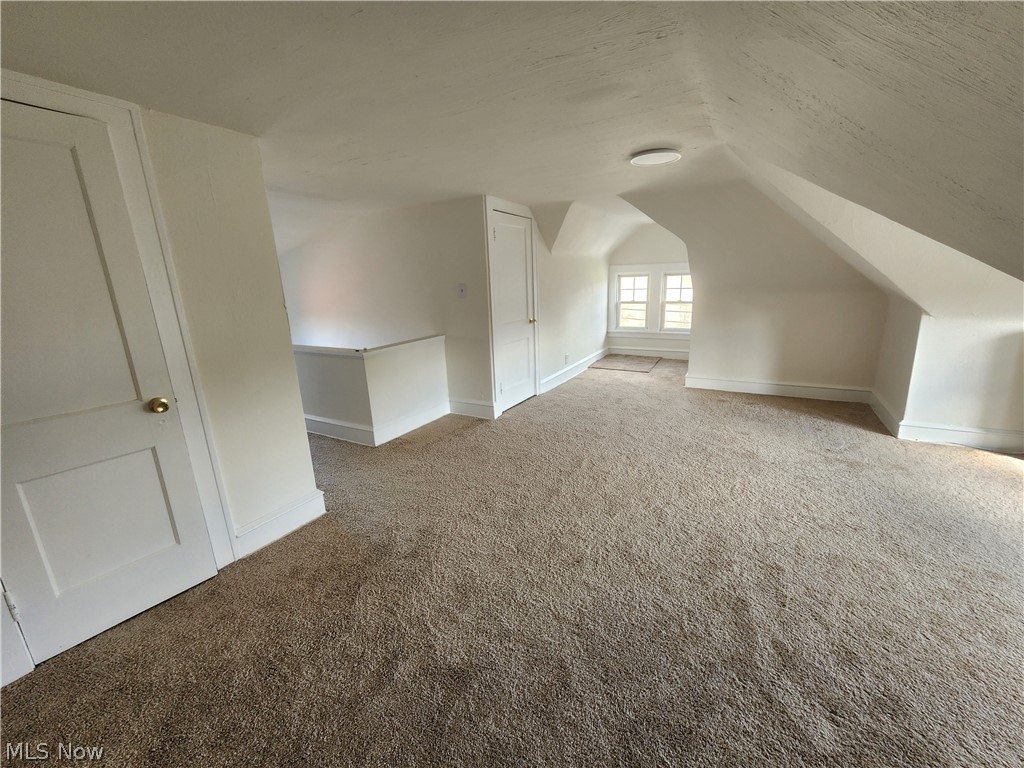 2060 Rossmoor Road Cleveland Heights OH 44118