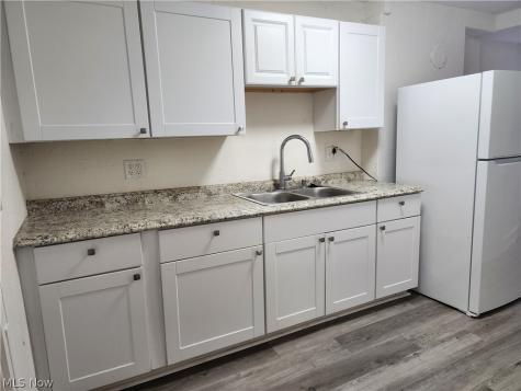 2060 Rossmoor Road Cleveland Heights OH 44118