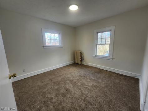 2060 Rossmoor Road Cleveland Heights OH 44118