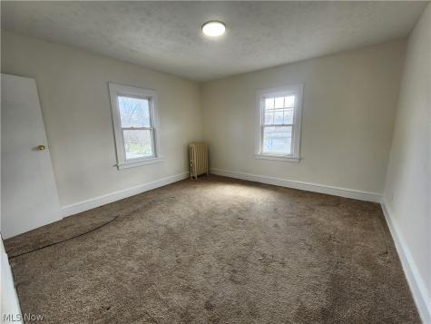 2060 Rossmoor Road Cleveland Heights OH 44118