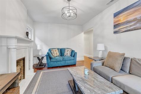2257 Grandview Avenue Cleveland Heights OH 44106