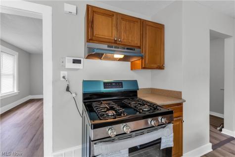 7210 Colgate Avenue Cleveland OH 44102