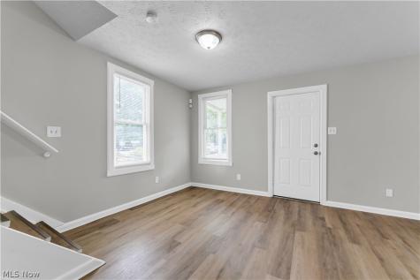 7210 Colgate Avenue Cleveland OH 44102