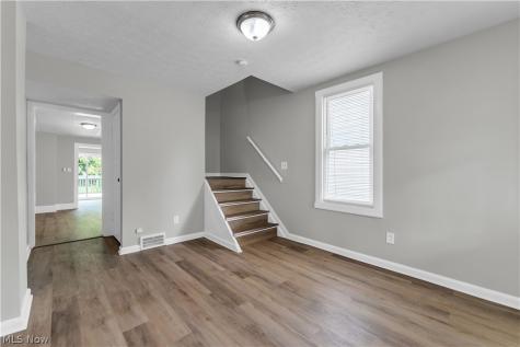 7210 Colgate Avenue Cleveland OH 44102