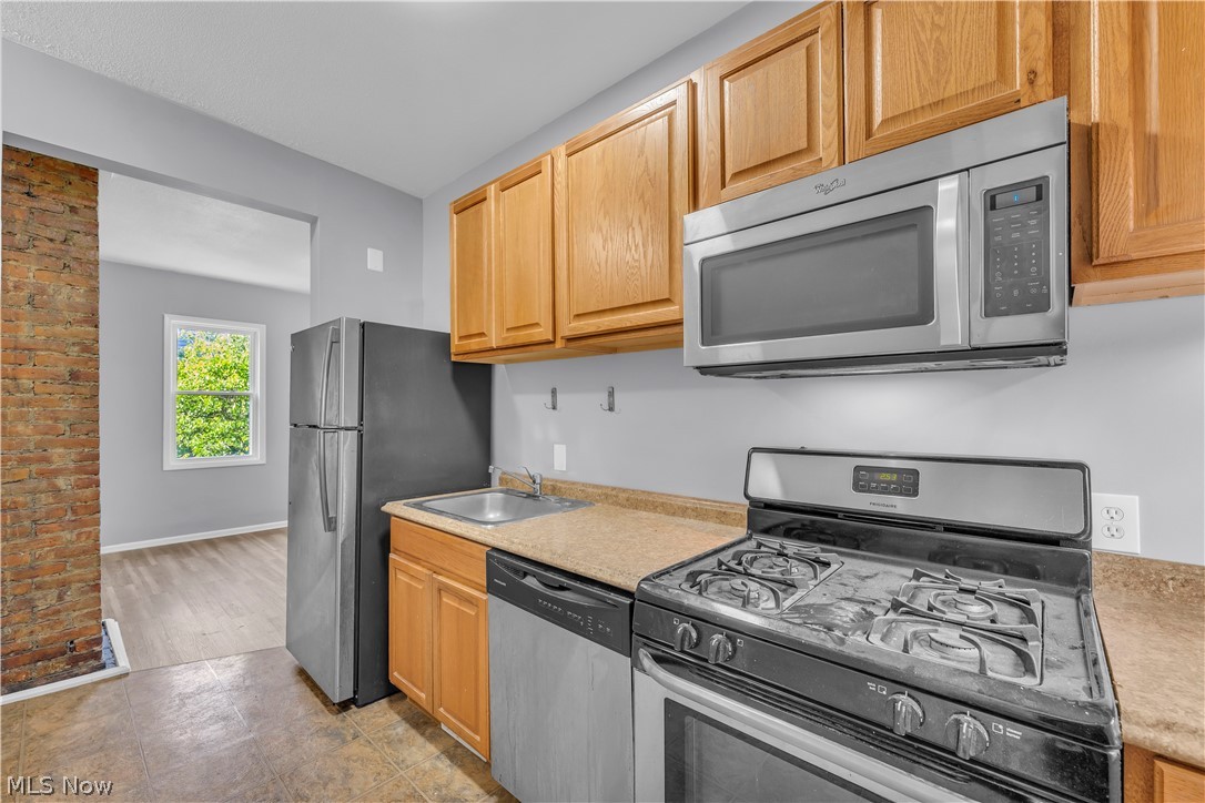1873 W 47th Street Cleveland OH 44102
