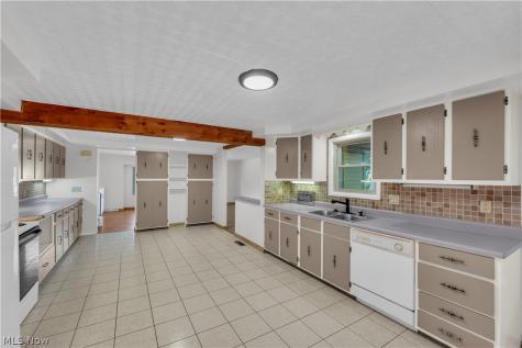 13575 Starlite Drive Brook Park OH 44142