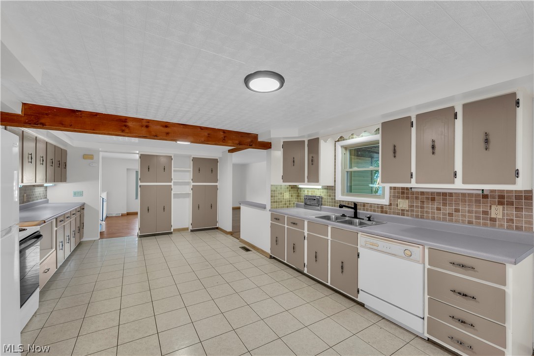 13575 Starlite Drive Brook Park OH 44142