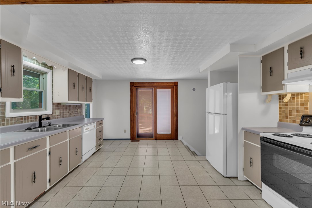 13575 Starlite Drive Brook Park OH 44142