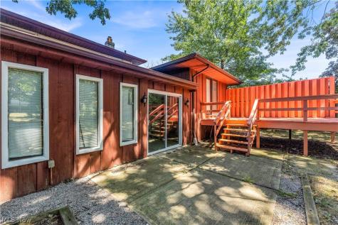 13575 Starlite Drive Brook Park OH 44142