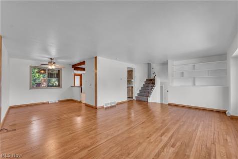 13575 Starlite Drive Brook Park OH 44142