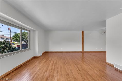 13575 Starlite Drive Brook Park OH 44142