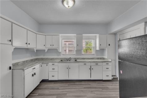 9903 Nicholas Avenue Cleveland OH 44102