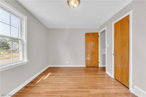 1187 Winston Road South Euclid OH 44121